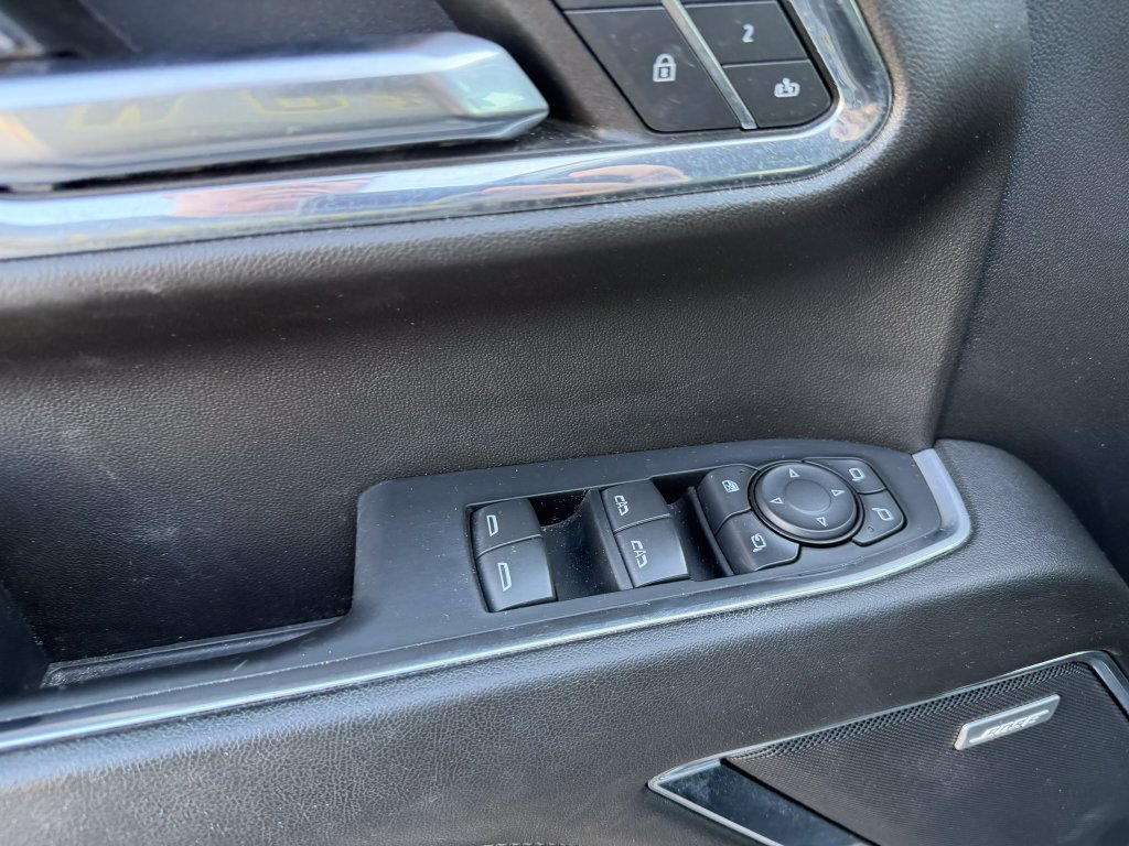 Used 2024 Chevrolet Silverado 1500 LTZ AWD/4WD image 9