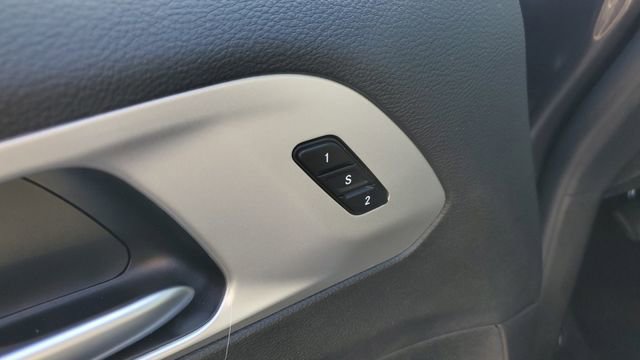 Used 2023 Chrysler Pacifica Touring-L w/ S Appearance Package image 6