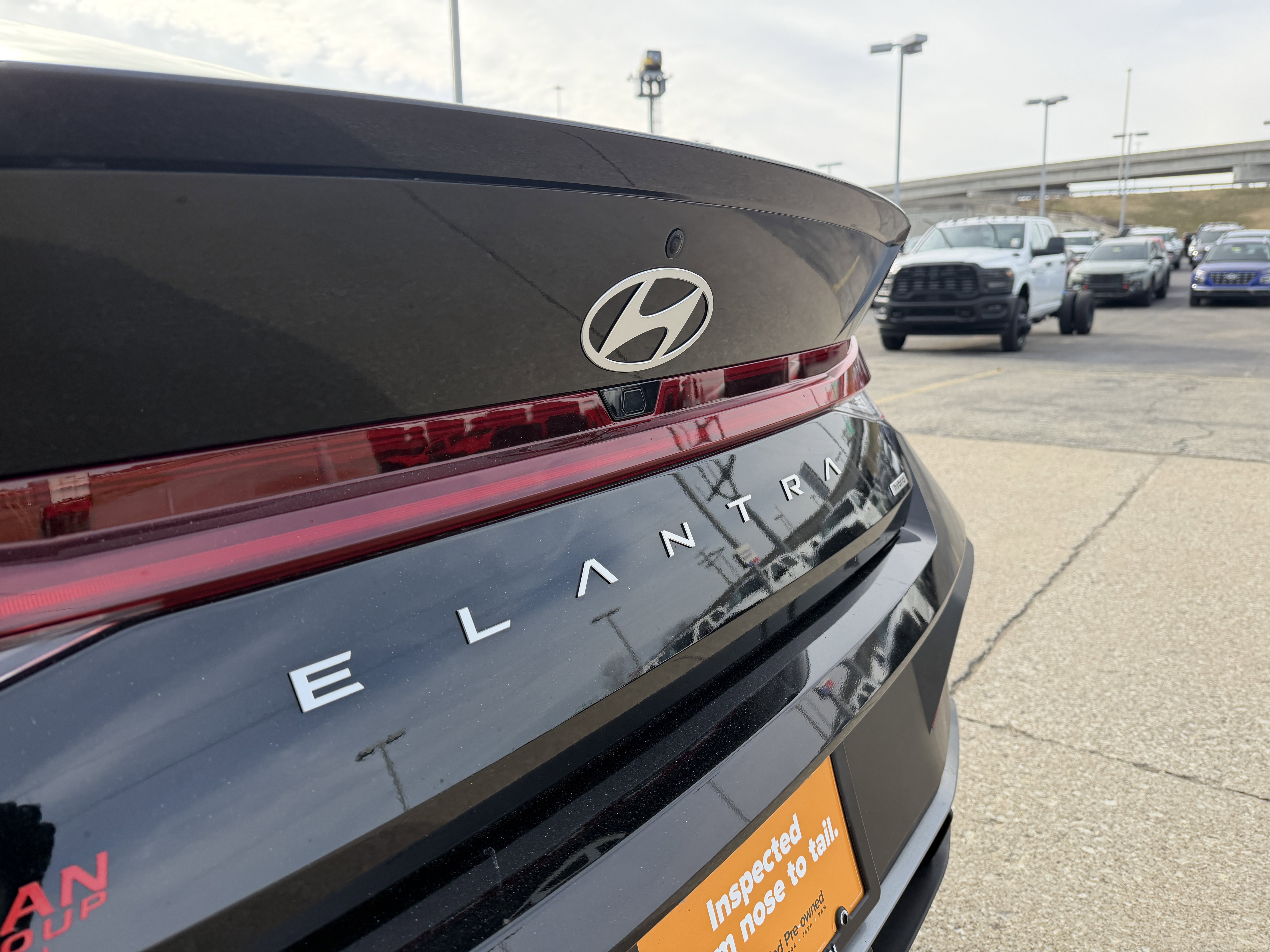 Certified 2025 Hyundai Elantra SEL image 8