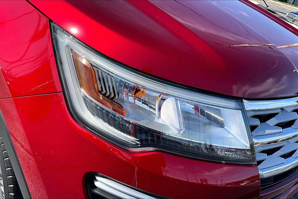Used 2019 Ford Explorer XLT image 29