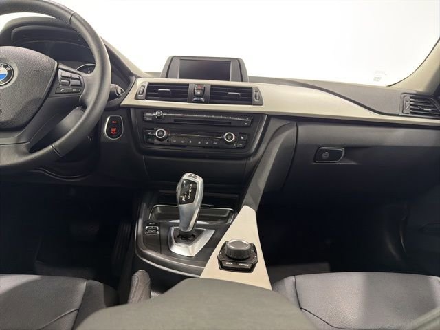 Used 2014 BMW 320i xDrive Sedan AWD/4WD image 34