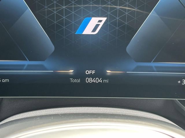 Certified 2025 BMW i7 xDrive60 image 27