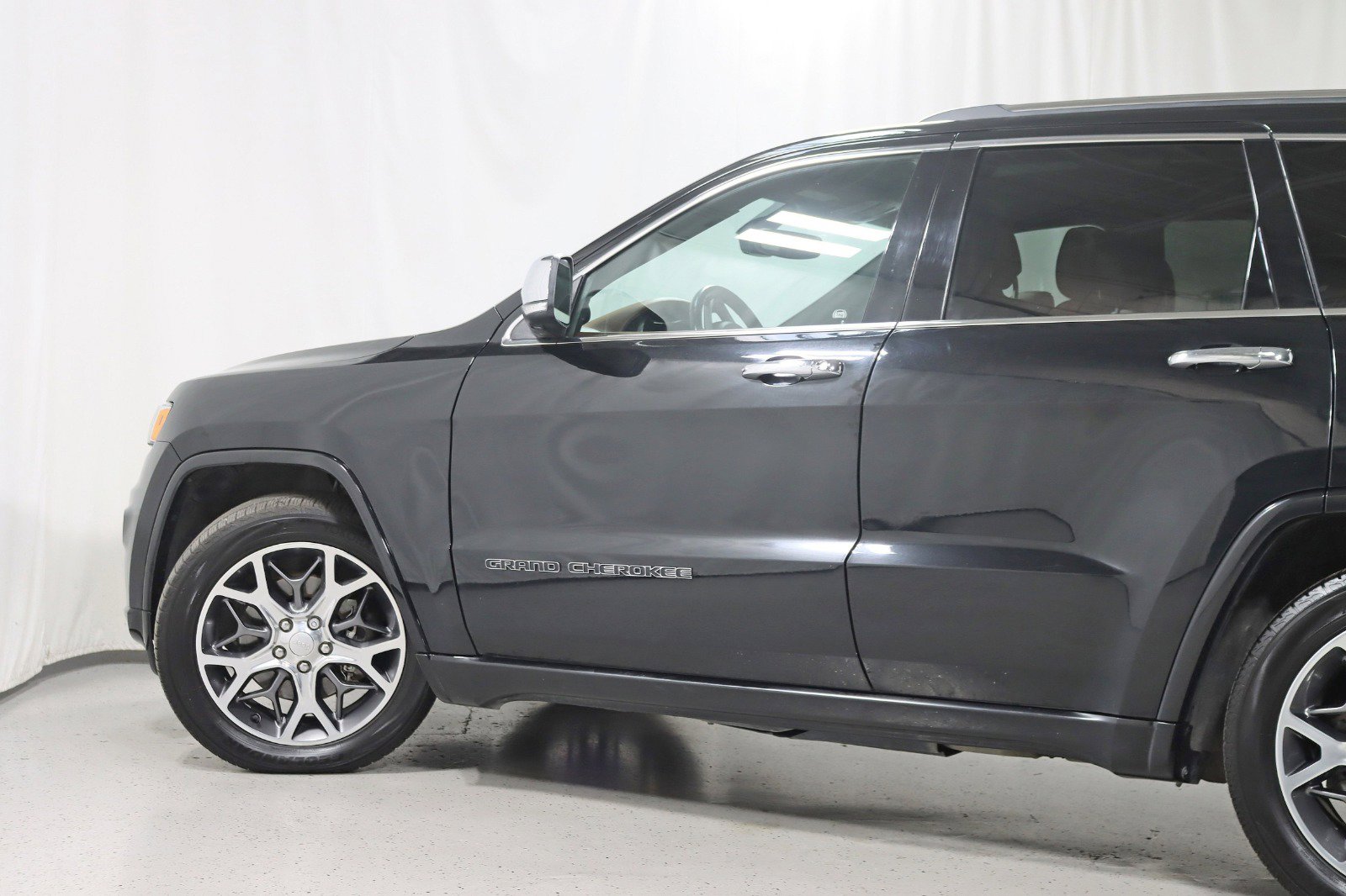 Used 2021 Jeep Grand Cherokee Overland image 11