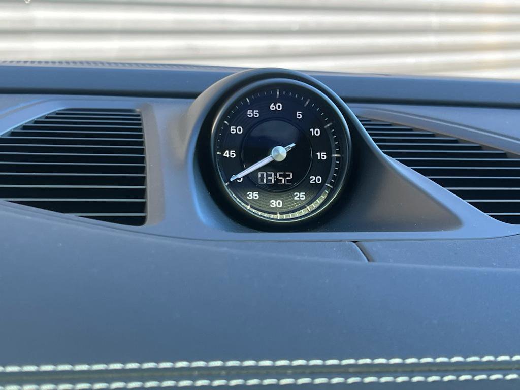 Certified 2024 Porsche Macan 4 Electric image 21