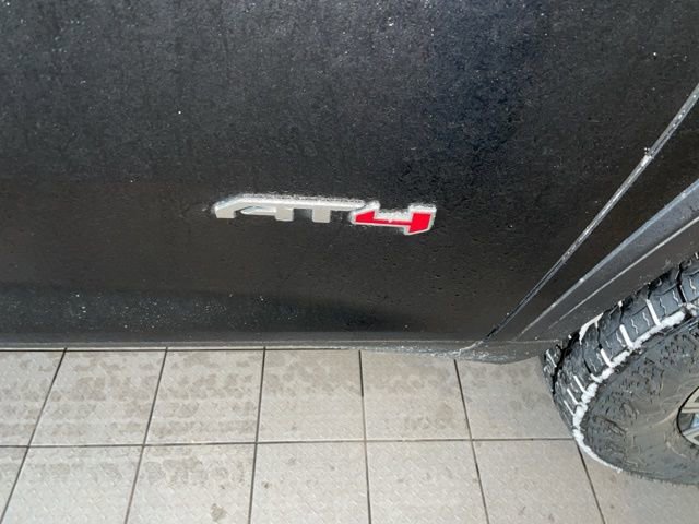 Used 2024 GMC Acadia AT4 image 3