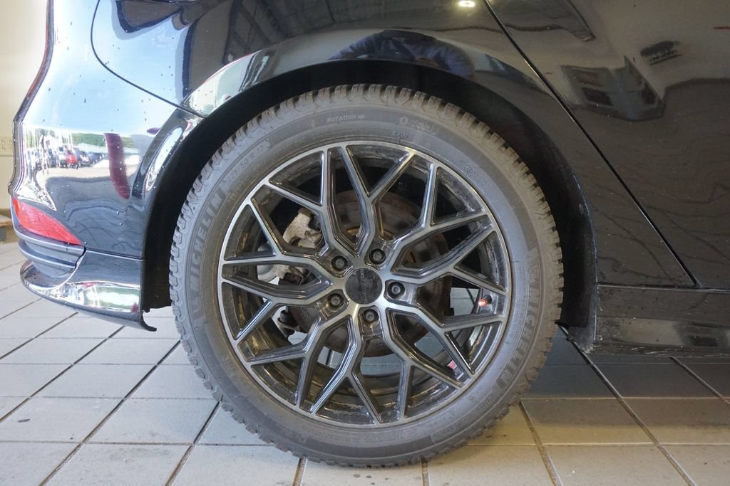 Used 2018 Ford Focus ST FWD image 26