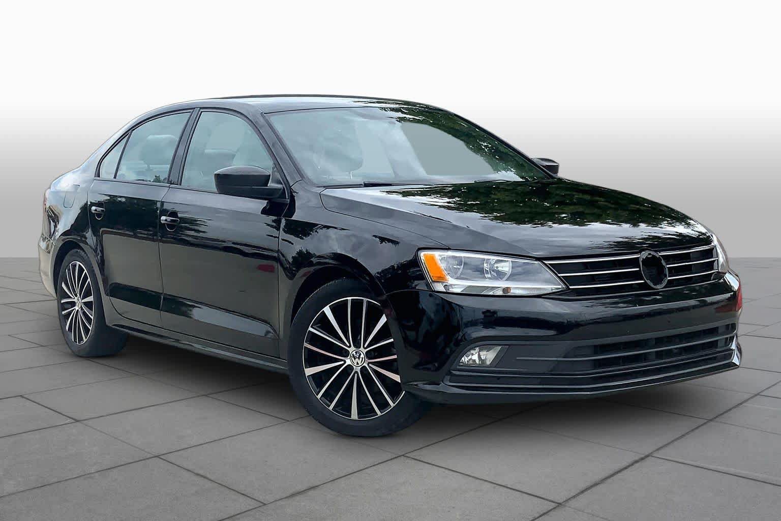 Used 2016 Volkswagen Jetta Sport FWD image 2