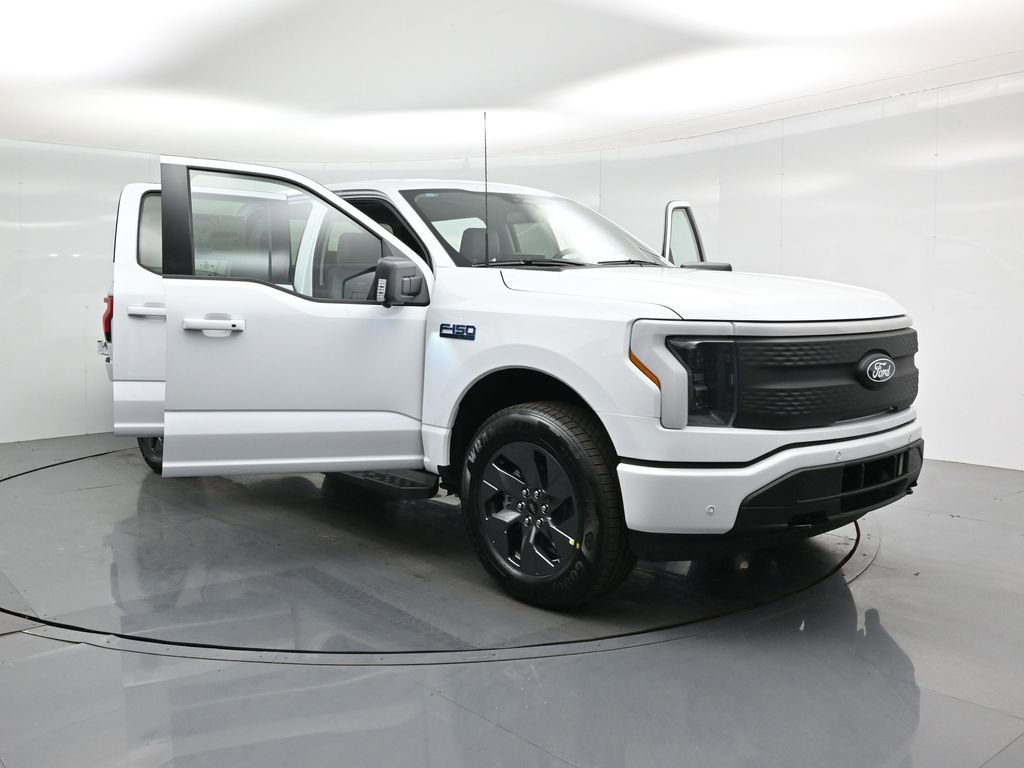 New 2025 Ford F150 Lightning Flash image 32