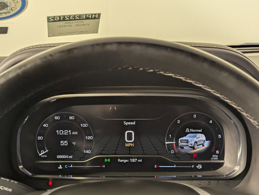 Used 2024 GMC Yukon SLT image 17