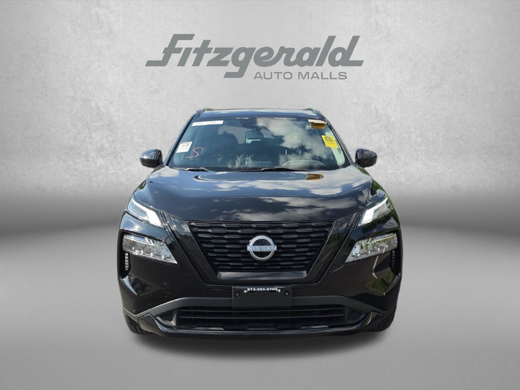Used 2023 Nissan Rogue SV w/ SV Premium B Package AWD/4WD image 2