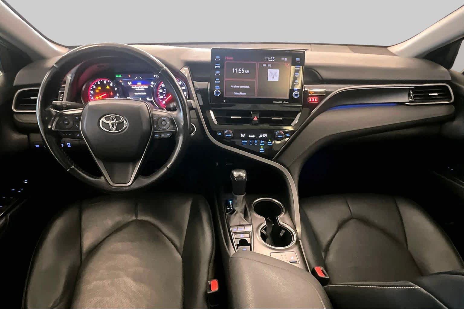 Used 2022 Toyota Camry XSE FWD image 13