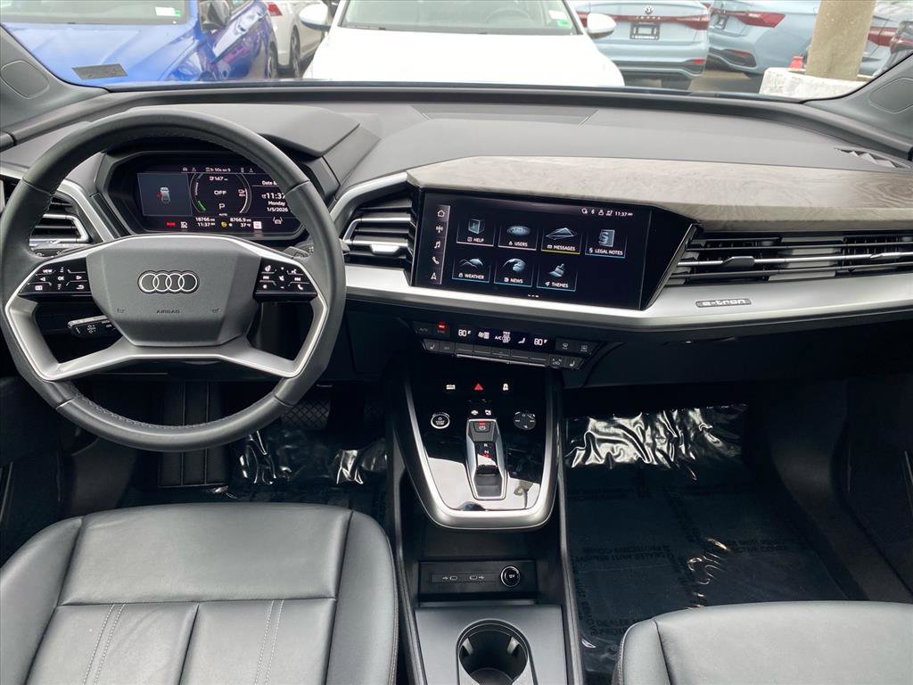 Used 2024 Audi Q4 e-tron Premium Plus w/ Premium Plus image 9