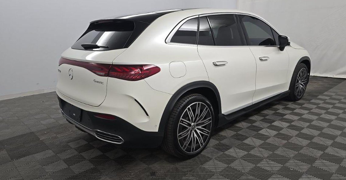 Used 2023 Mercedes-Benz EQE 500 4MATIC SUV image 2