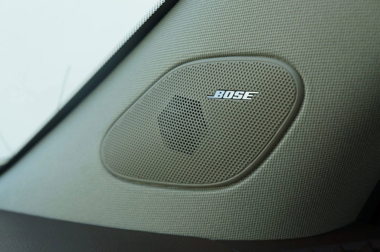 Used 2016 Cadillac SRX Luxury w/ Driver Awareness Package image 27