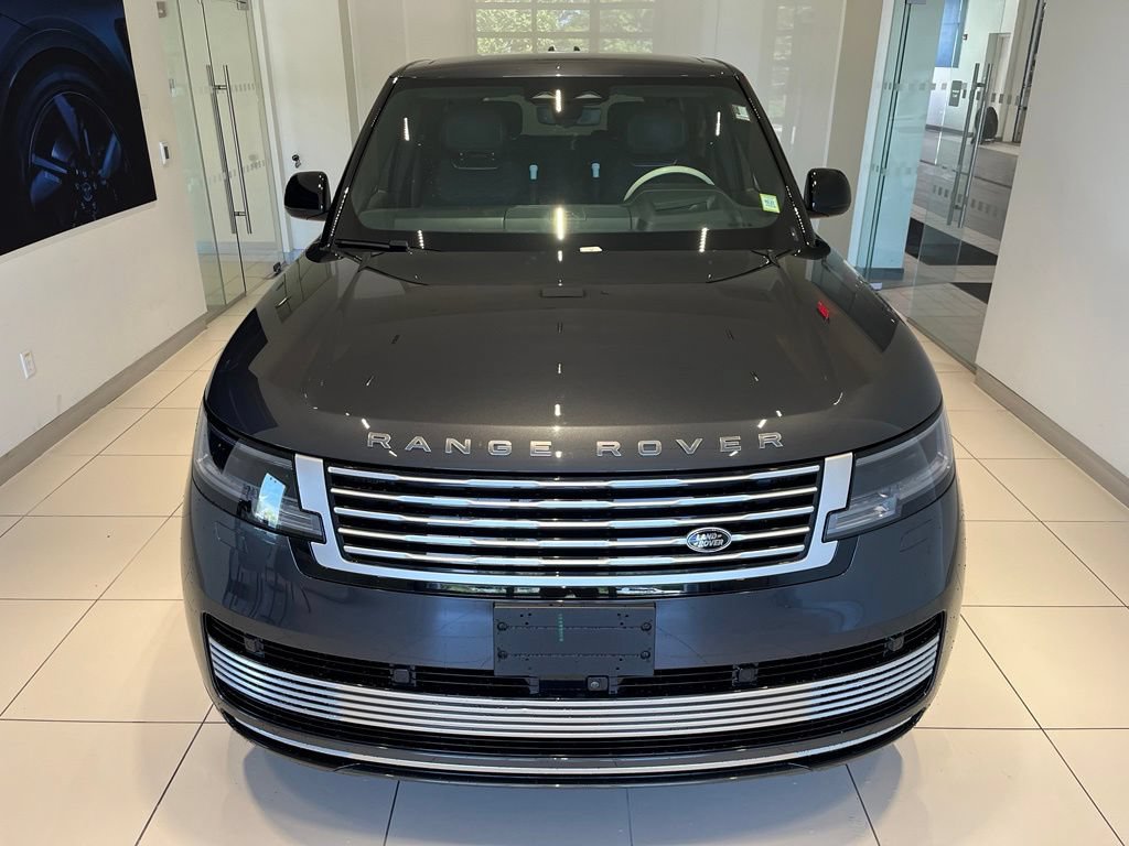 Used 2024 Land Rover Range Rover SV AWD/4WD image 12