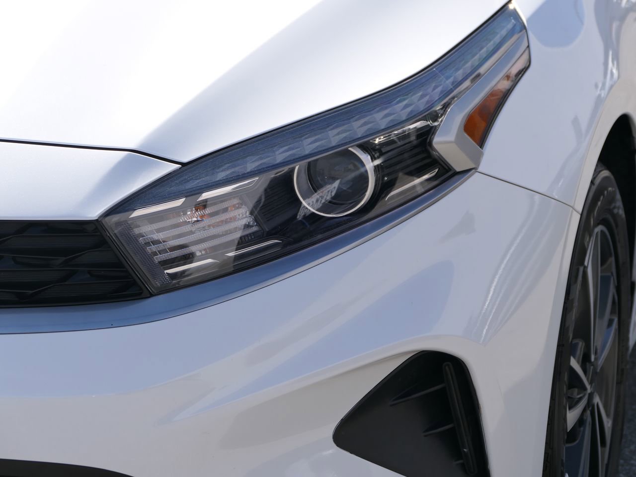 Used 2023 Kia Forte LXS w/ LXS Technology Package image 9