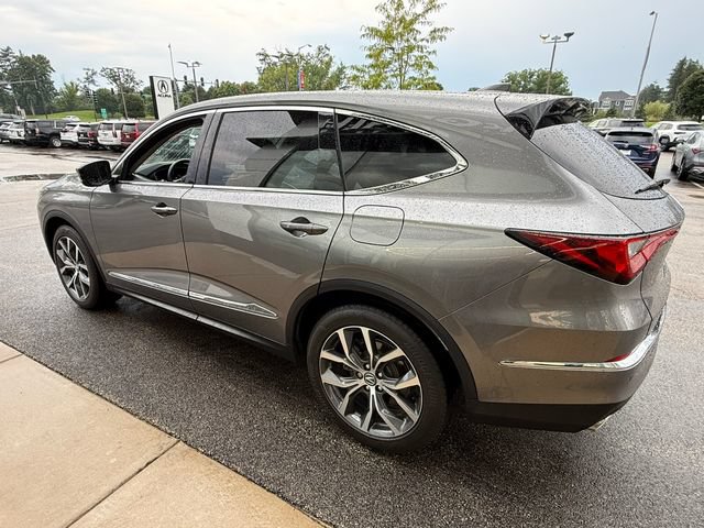 Used 2023 Acura MDX w/ Technology Package FWD image 4