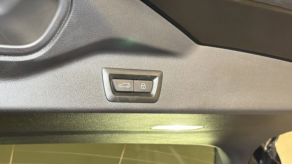 Used 2026 BMW X5 xDrive40i image 15