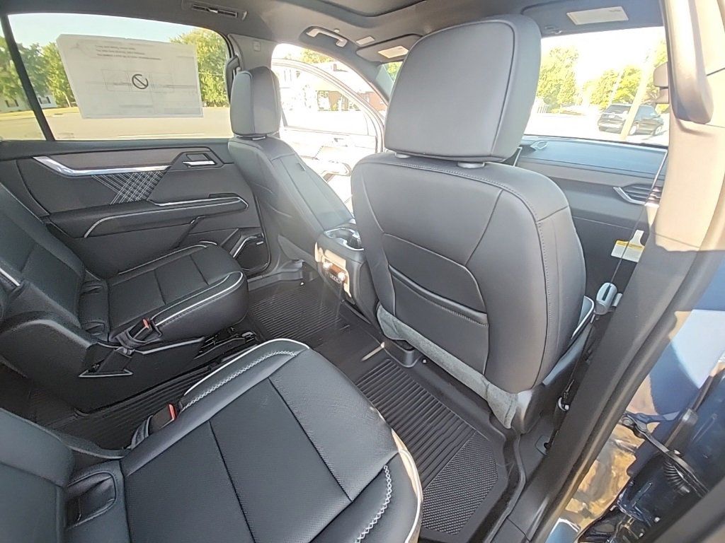 New 2026 GMC Acadia Denali w/ Super Cruise Package image 15