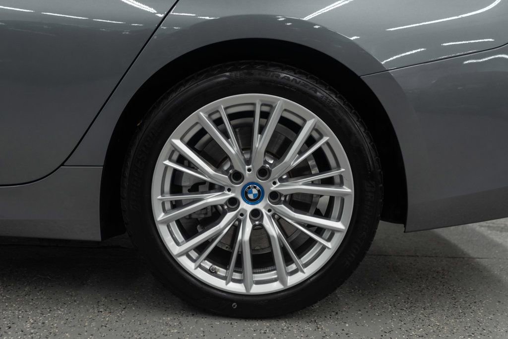 Used 2024 BMW 330e xDrive image 35