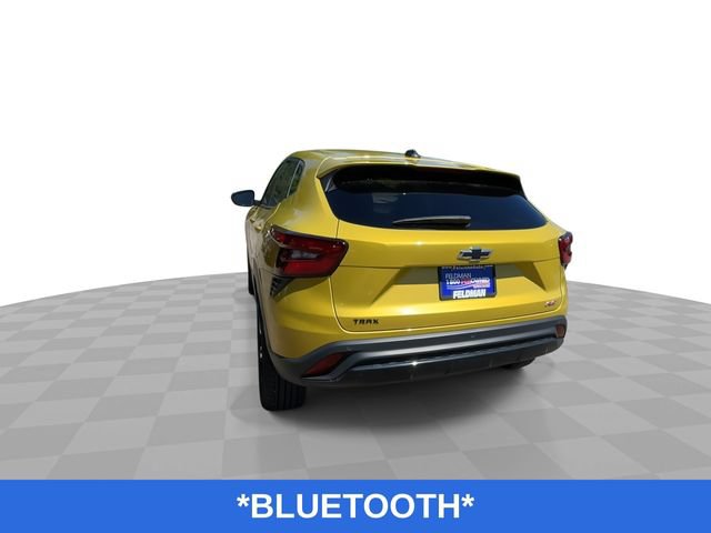 Used 2025 Chevrolet Trax RS FWD image 8