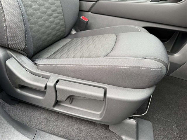 New 2025 Nissan Pathfinder SV w/ SV Premium Package image 9