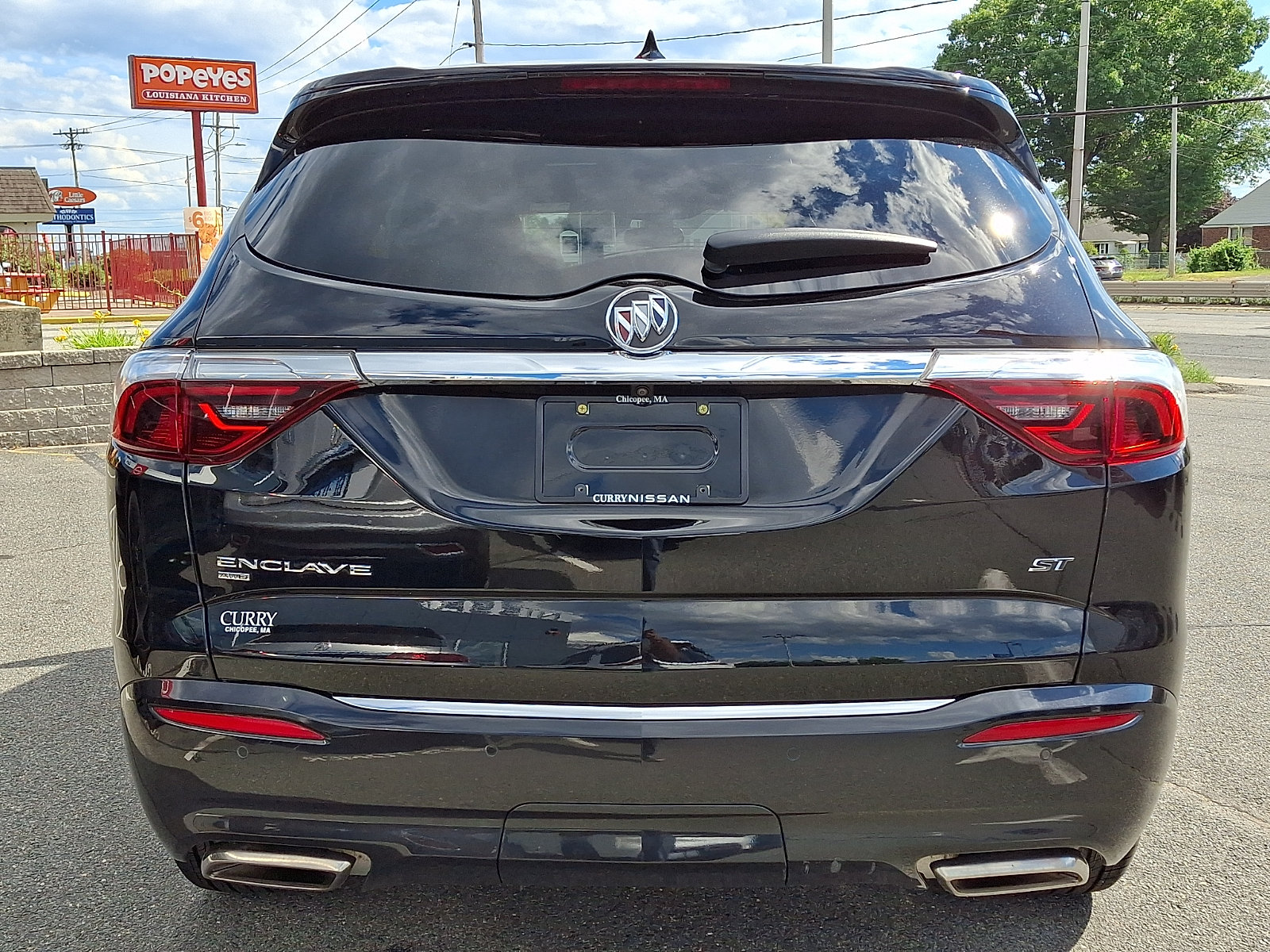 Used 2023 Buick Enclave Essence w/ Experience Buick Package AWD/4WD image 6