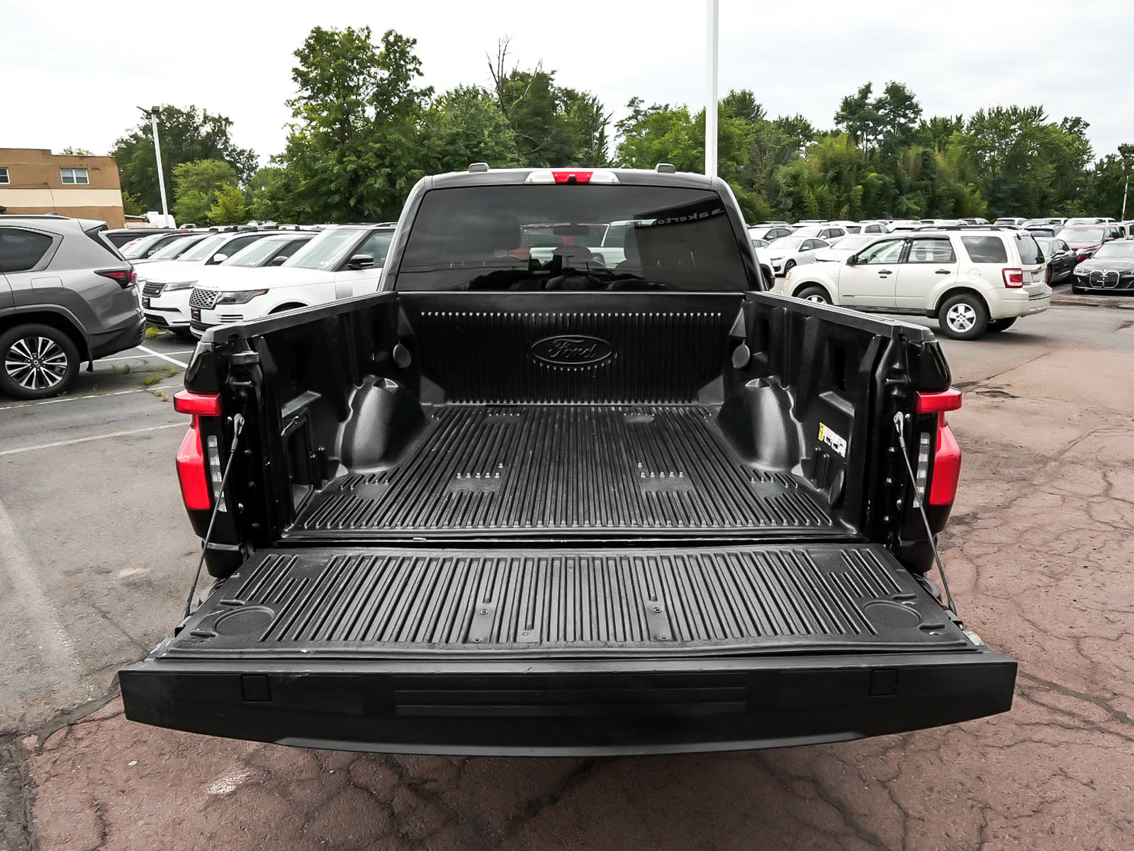 Used 2023 Ford F150 Lightning XLT AWD/4WD image 48