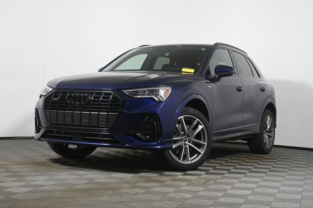 Used 2022 Audi Q3 2.0T Premium Plus w/ Premium Plus Package AWD/4WD image 1
