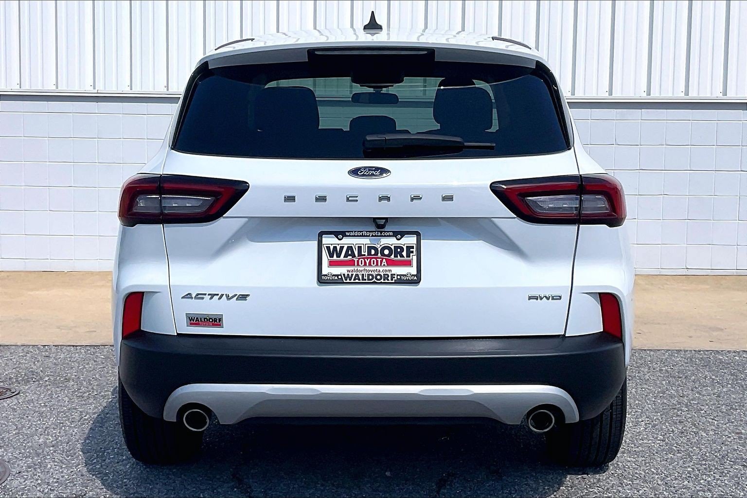 Used 2025 Ford Escape Active AWD/4WD image 5
