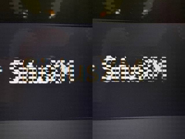 Certified 2025 Toyota Tacoma TRD Off-Road w/ TRD Off Road Upgrade Package AWD/4WD image 15