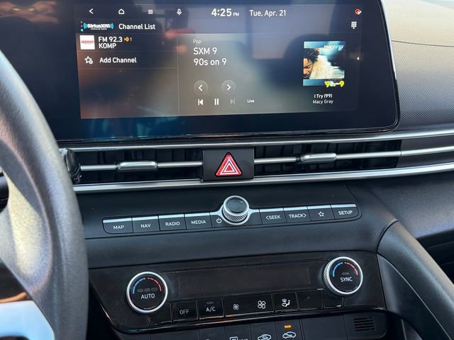 Used 2024 Hyundai Elantra SEL FWD image 21