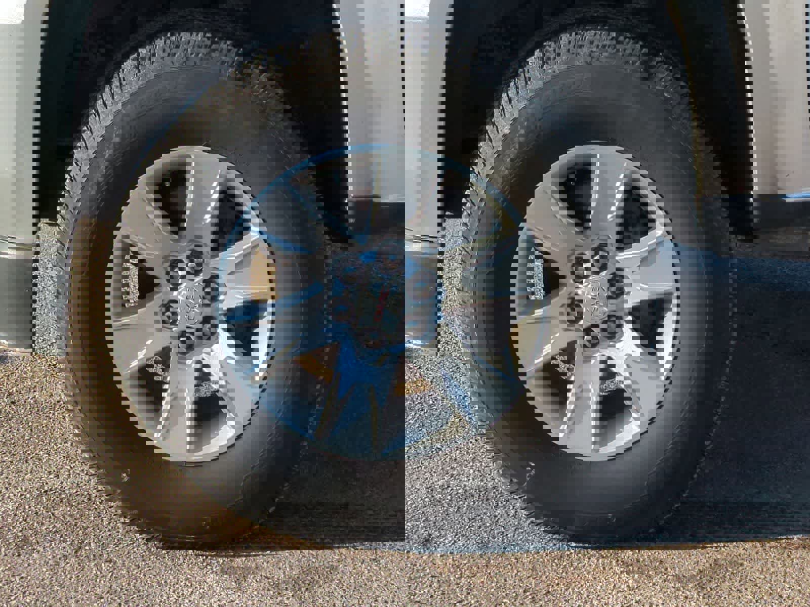 Used 2015 GMC Canyon SLE image 14