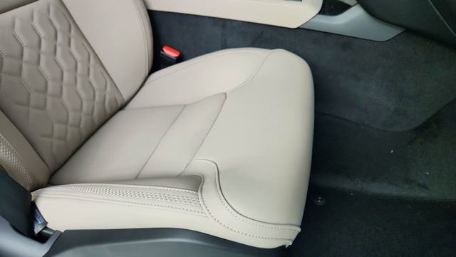 New 2026 Volvo XC90 T8 Plus w/ Protection Package AWD/4WD image 37