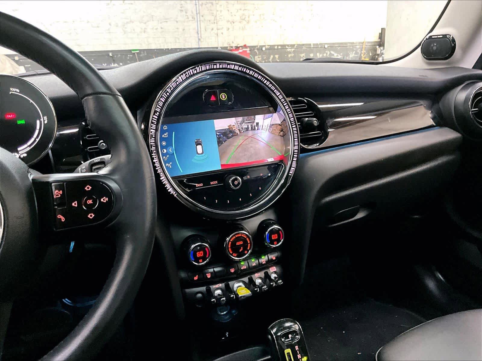 Used 2024 MINI Cooper SE FWD image 9