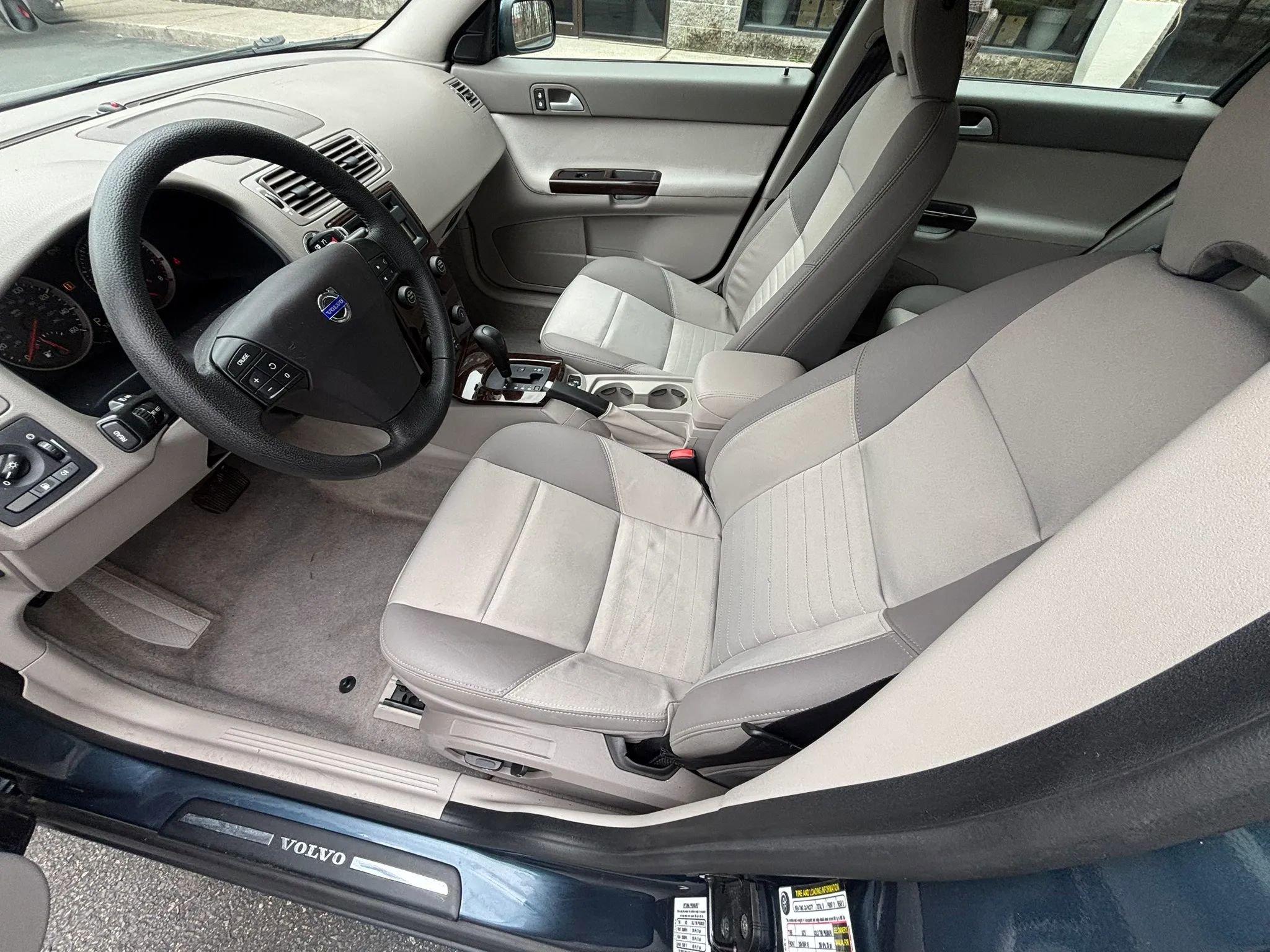 Used 2006 Volvo V50 2.4i FWD image 17