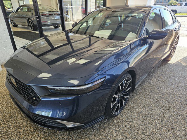 Used 2025 Honda Accord Touring image 5