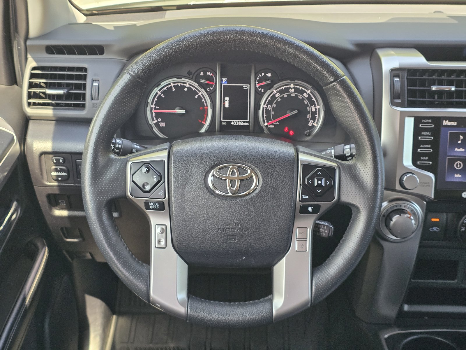 Used 2022 Toyota 4Runner TRD Sport w/ Technology Package AWD/4WD image 13