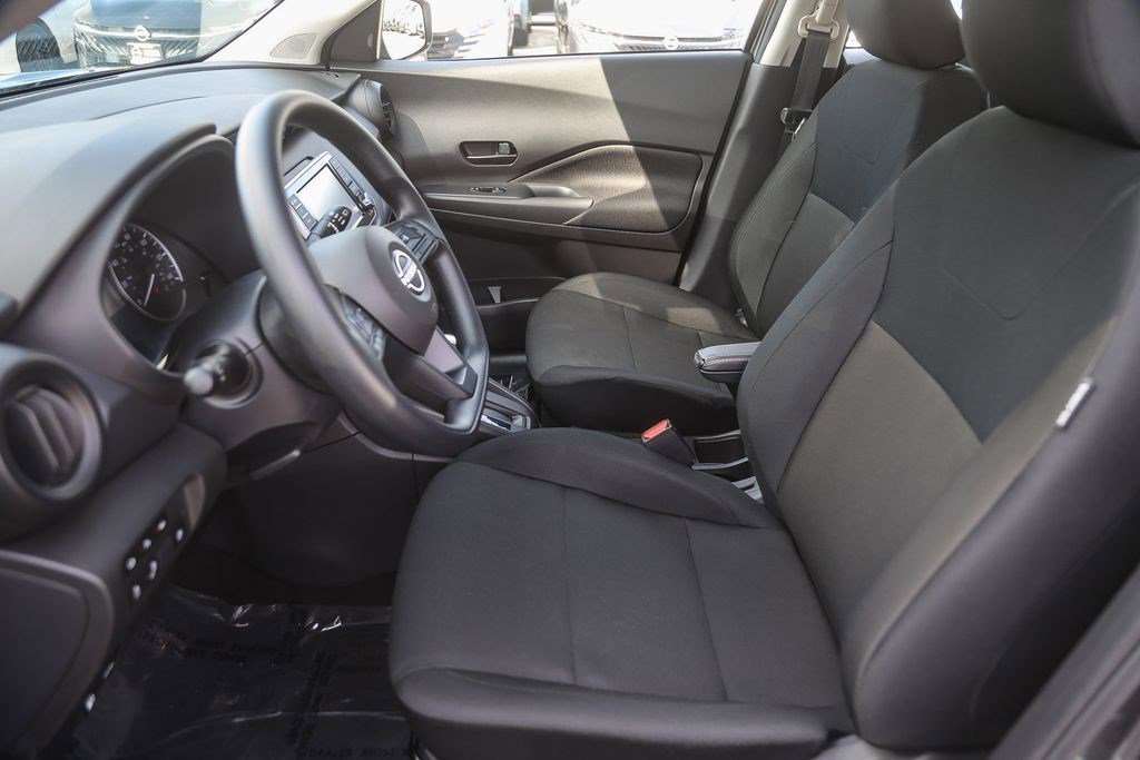 Certified 2025 Nissan Kicks Play S image 16