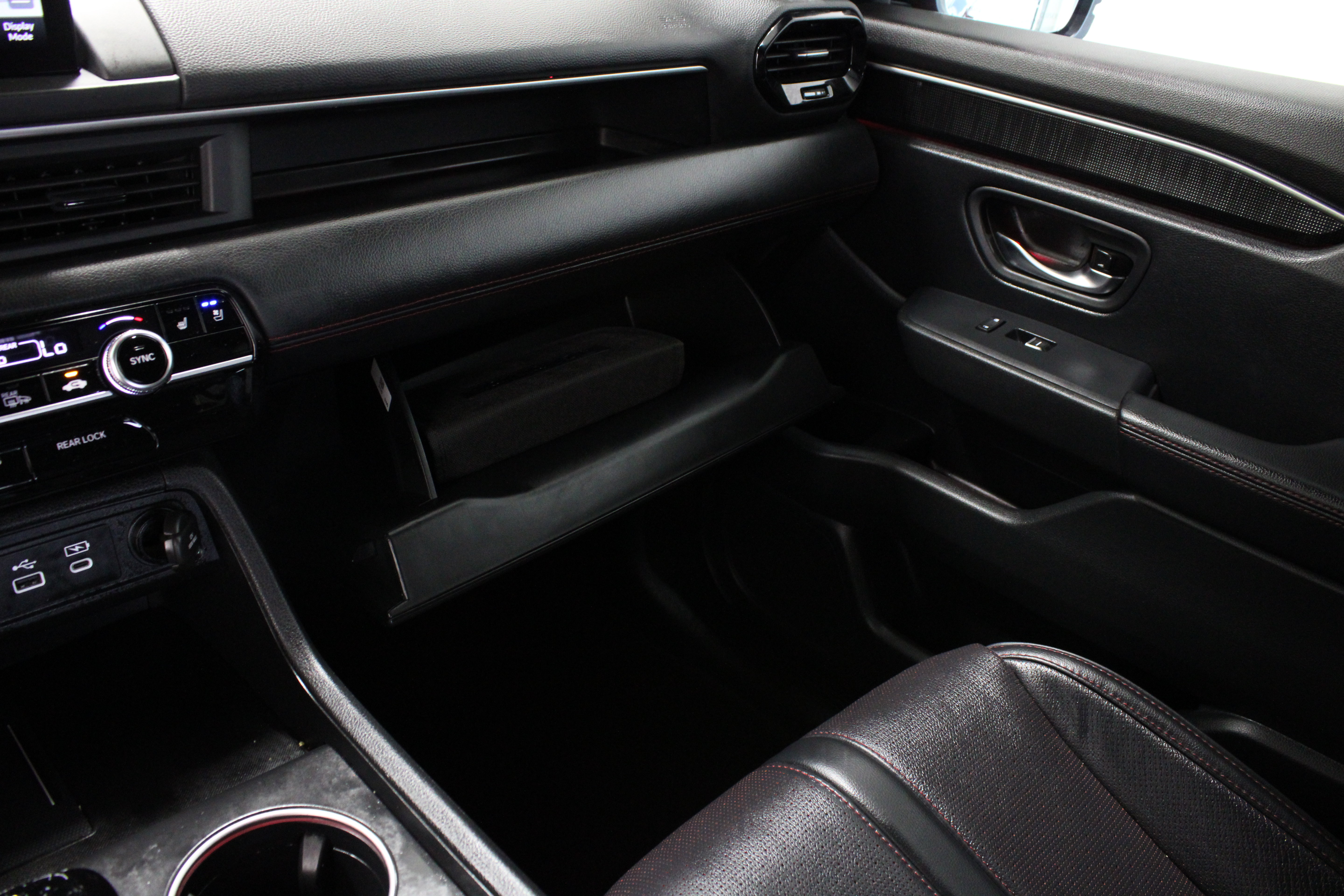 Used 2025 Honda Pilot Black Edition image 25