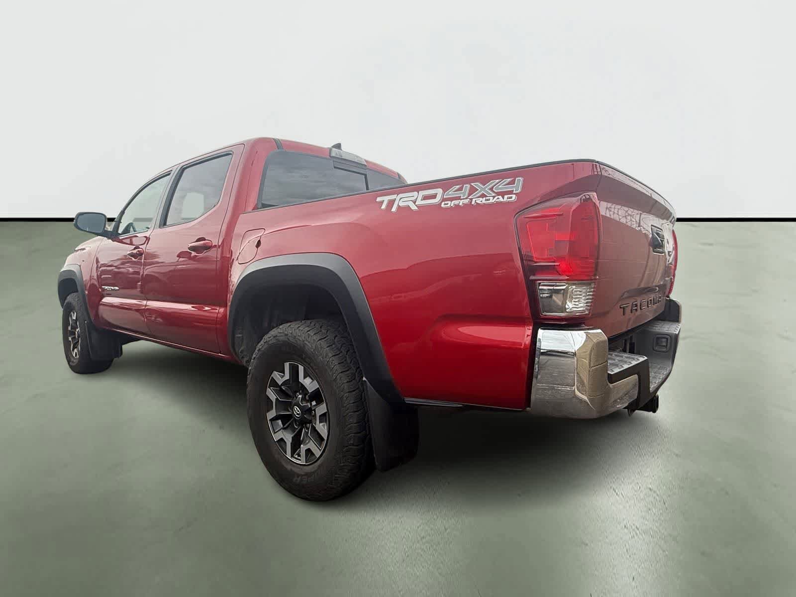 Used 2017 Toyota Tacoma TRD Off-Road w/ Tow Package image 4