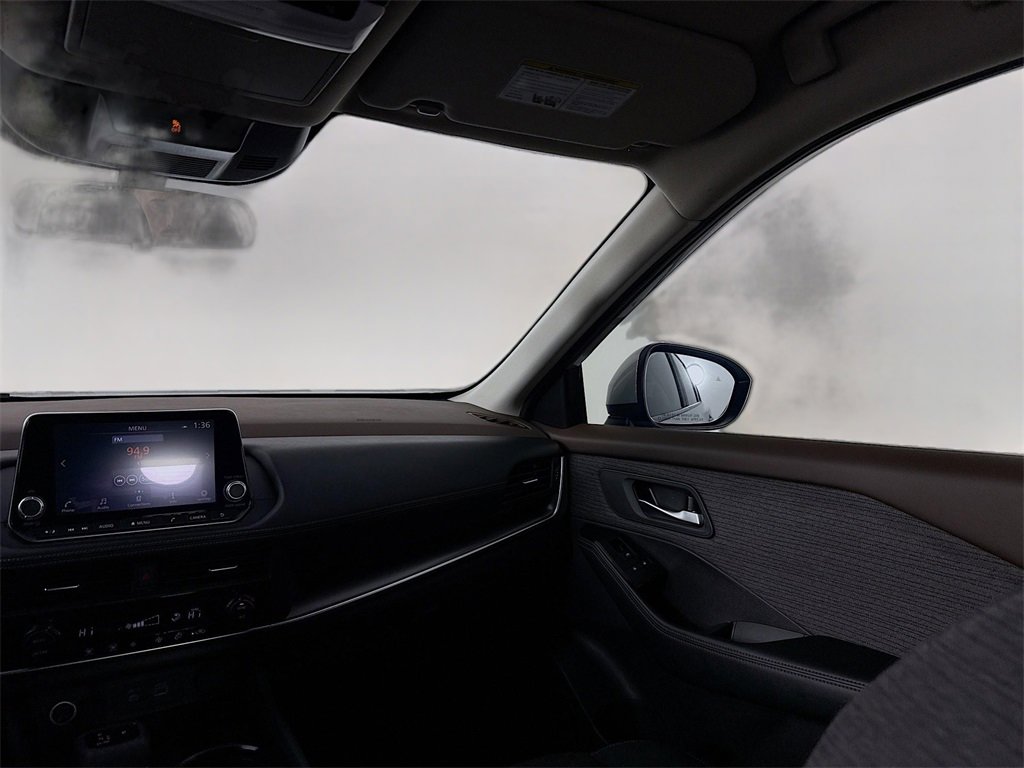 Used 2023 Nissan Rogue SV image 21