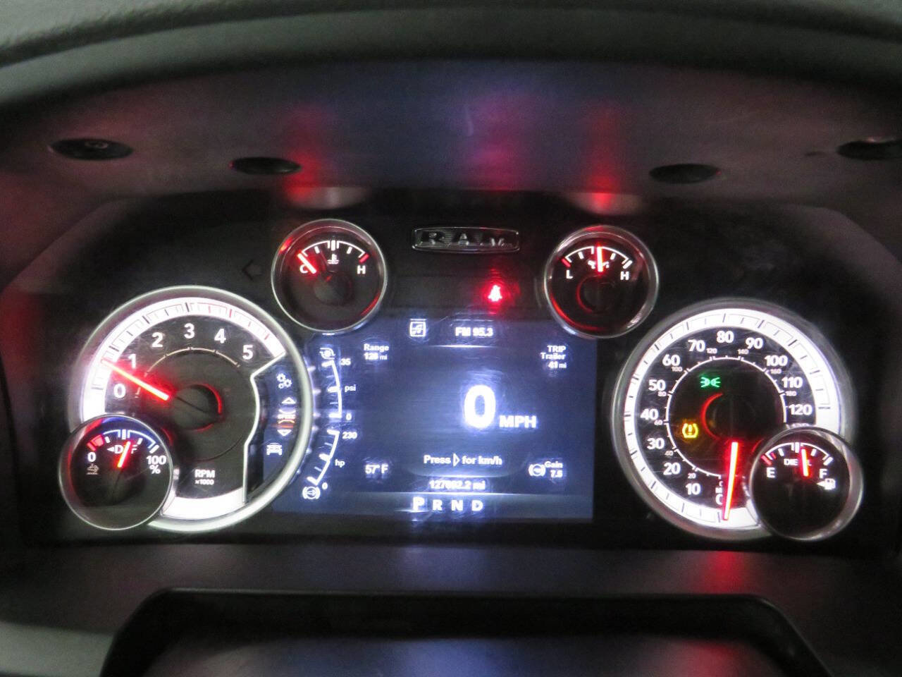 Used 2015 RAM 2500 SLT w/ Luxury Group image 16