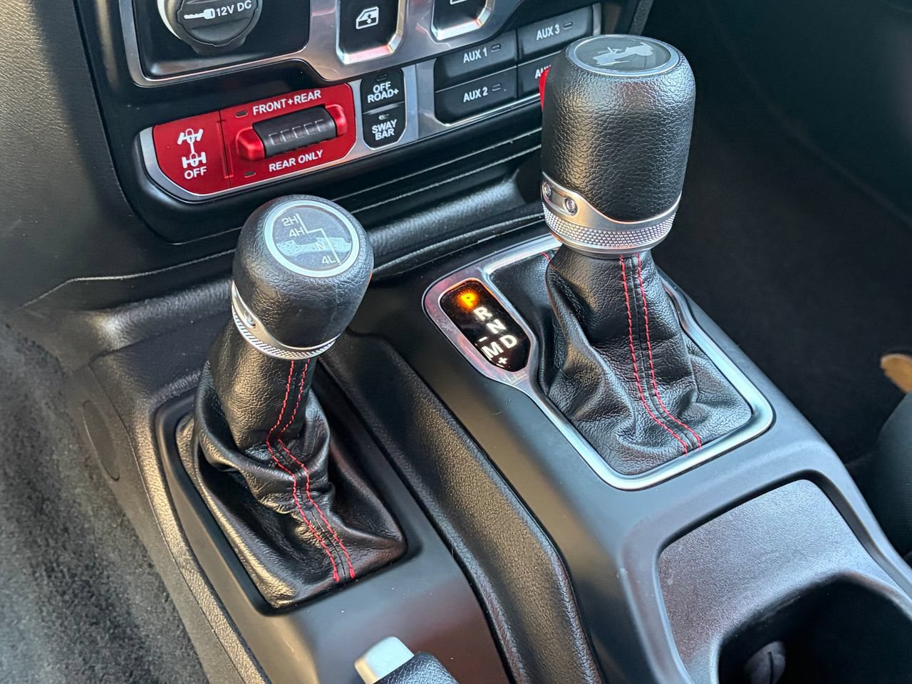 Used 2022 Jeep Wrangler Rubicon w/ LED Lighting Group AWD/4WD image 27