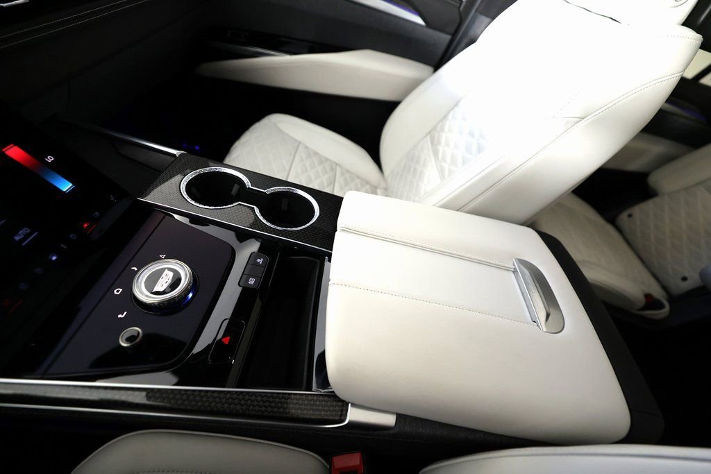 Used 2026 Cadillac Escalade V image 43