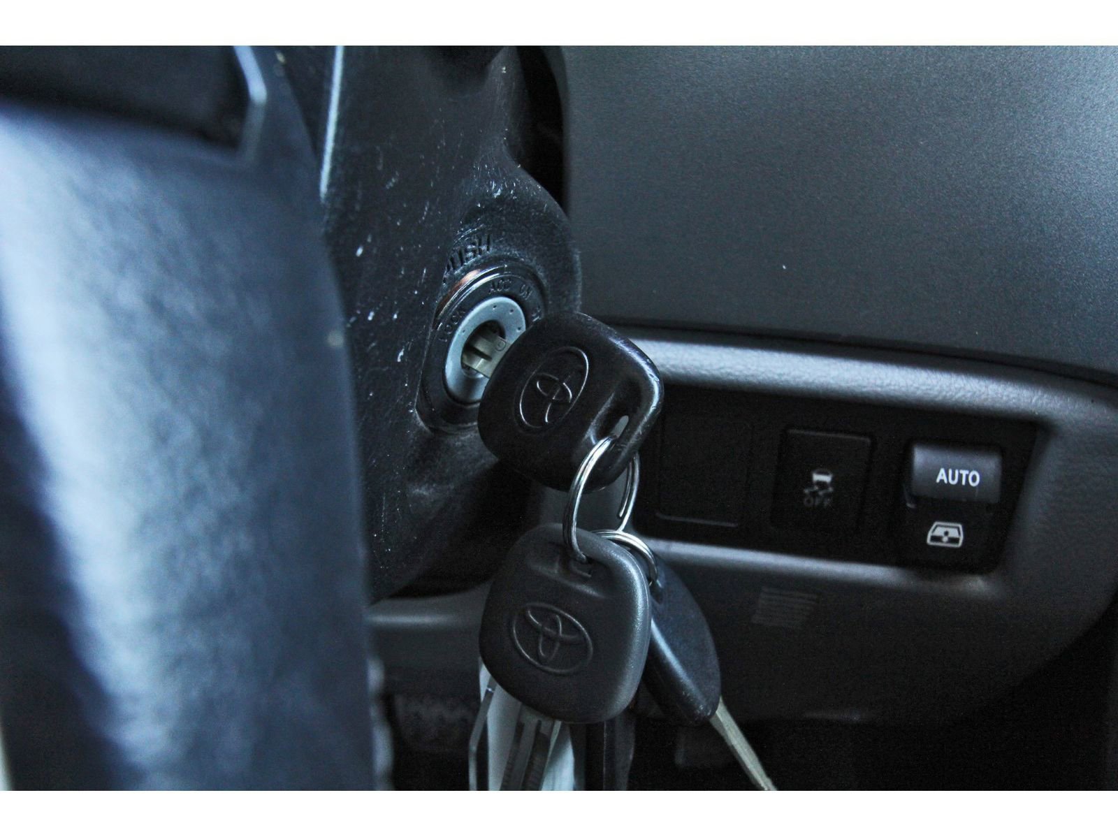 Used 2014 Toyota Sequoia SR5 image 22