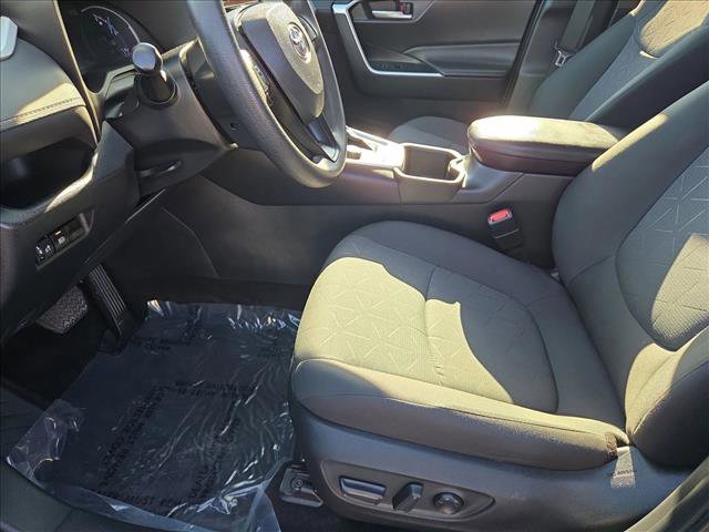 Used 2023 Toyota RAV4 AWD Hybrid image 16