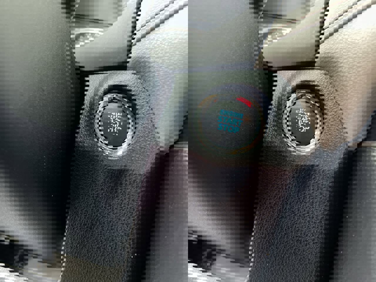 Used 2019 Toyota RAV4 XLE Premium image 19