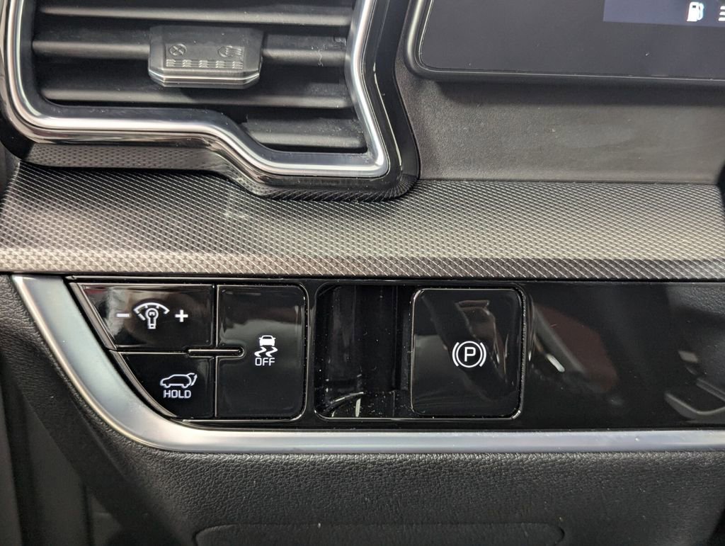 Used 2024 Kia Sportage SX image 13