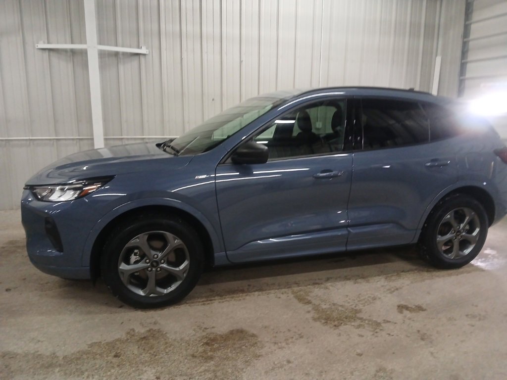 Certified 2024 Ford Escape ST-Line image 2